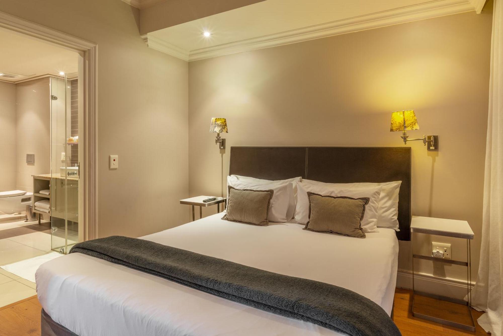 Cape Royale By Mcstay Cape Town Exterior photo