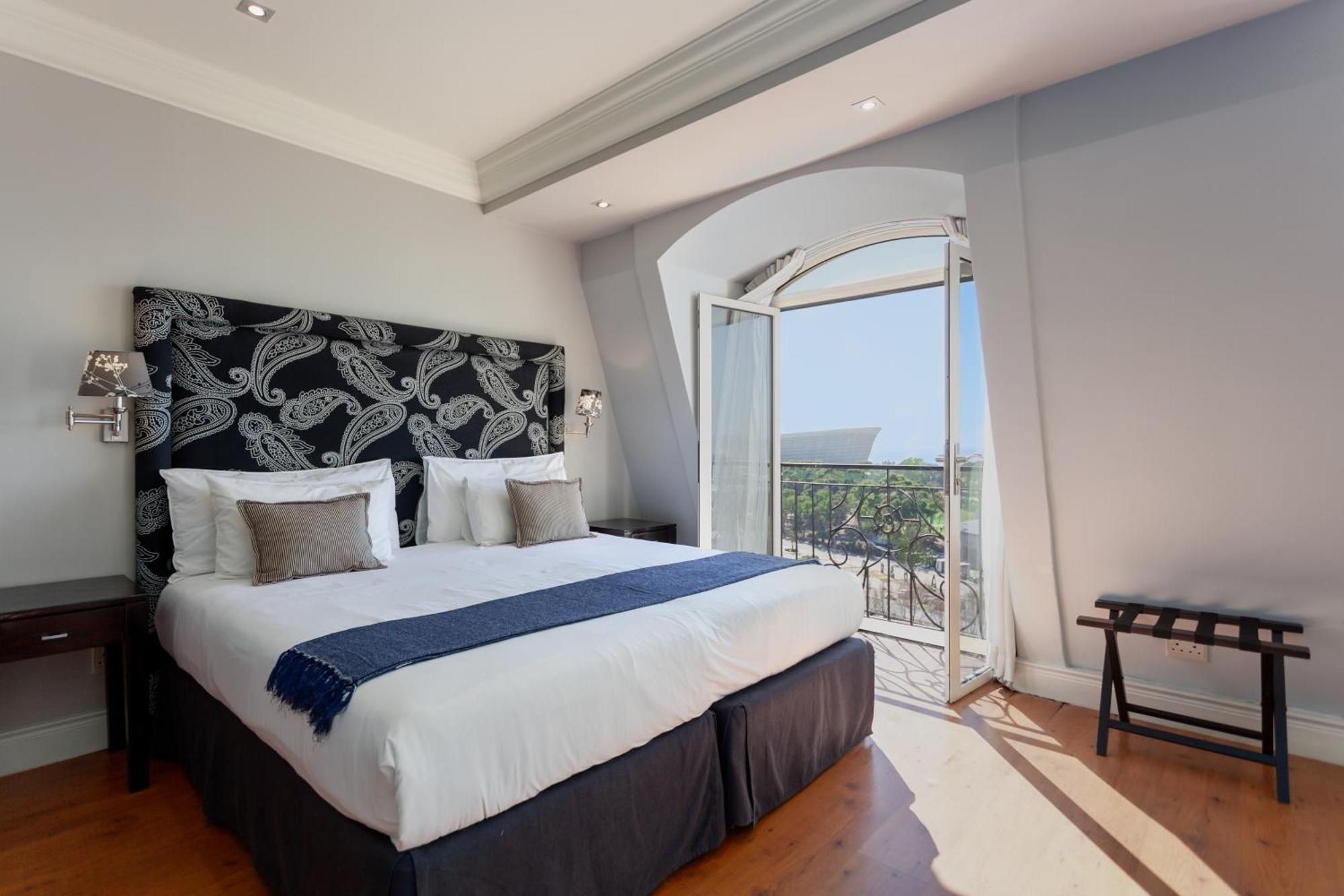 Cape Royale By Mcstay Cape Town Exterior photo